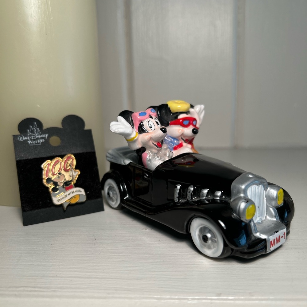 Vintage Schmid Mickey And Minnie Mouse In Black Car, Ceramic 1990 's + Pin